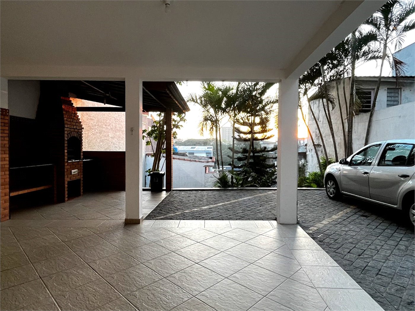 Sobrado à venda com 4 quartos, sendo 1 suíte,  em Vila Curuçá, Santo André, SP