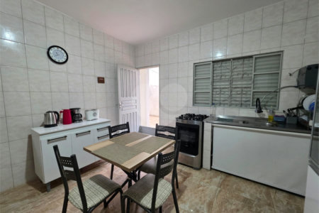Sobrado à venda com 6 quartos, sendo 3 suítes, em Santa Teresinha, São Paulo, SP