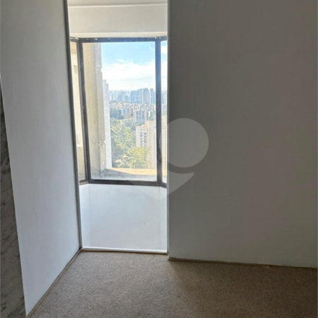 Cobertura à venda com 3 quartos, sendo 1 suíte, em Vila Andrade, São Paulo, SP