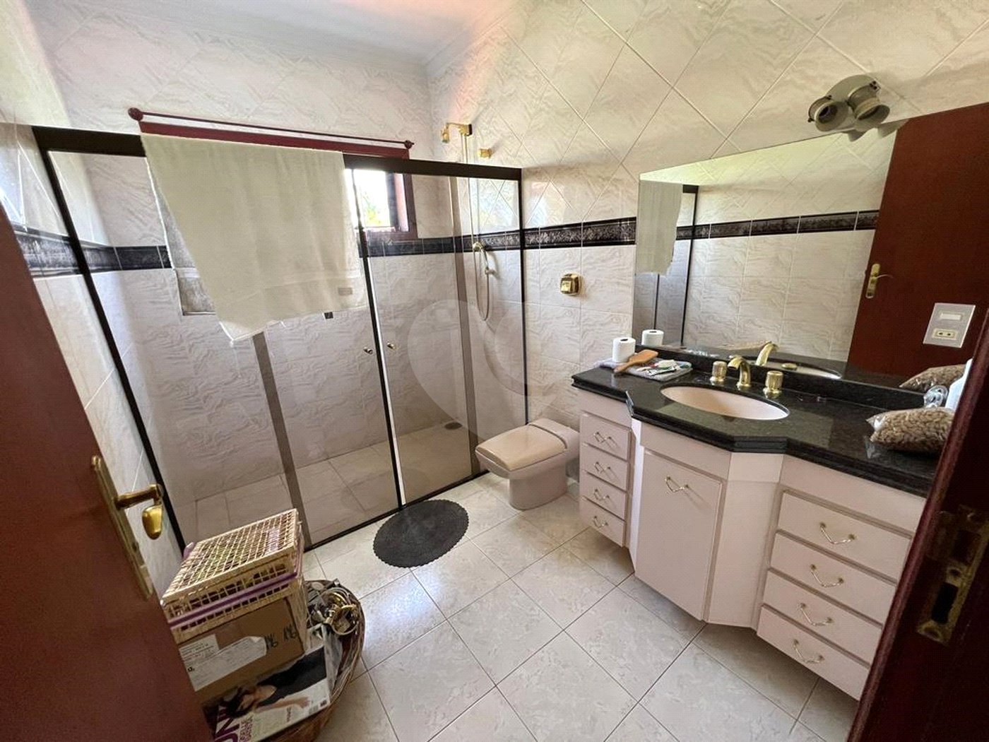 Casa à venda ou para alugar com 4 quartos, sendo 3 suítes, no condomínio Monte Belo, Salto - SP
