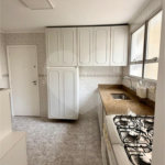 Apartamento à venda com 3 quartos, sendo 1 suíte,  em Moema, São Paulo, SP