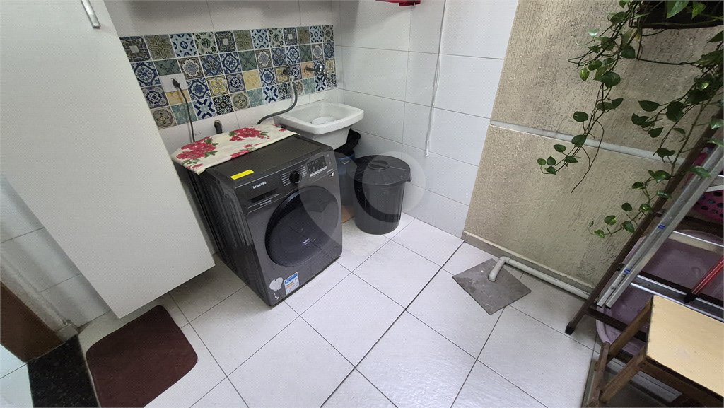 Casa à venda com 2 suítes no condomínio Simão Machado, São Paulo - SP