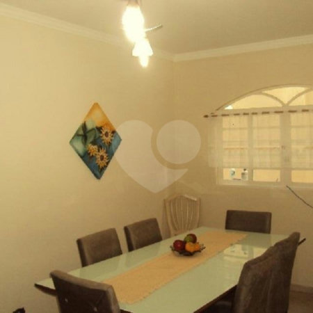 Sobrado à venda com 3 quartos, sendo 1 suíte,  em Jardim Pinheiros, São Paulo, SP