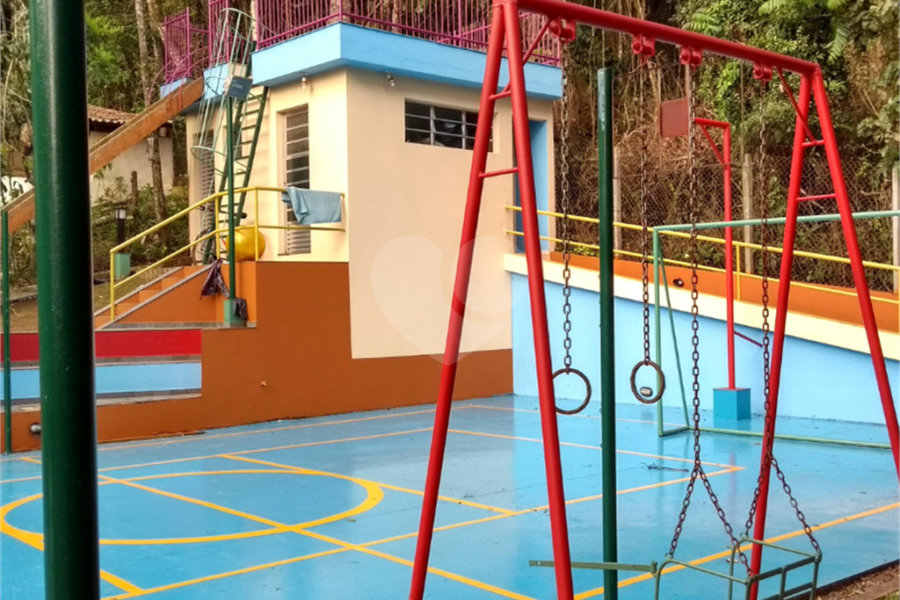 Casa à venda com 3 quartos no condomínio Champs Elysees Village, Mairiporã - SP