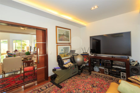 Casa à venda com 4 suítes no condomínio Vila Alba, São Paulo - SP