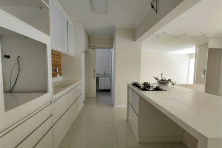 Apartamento à venda com 3 quartos, sendo 1 suíte,  em Vila Romana, São Paulo, SP