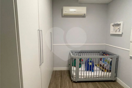 Apartamento à venda com 3 quartos, sendo 1 suíte,  em Vila Suissa, Mogi das Cruzes, SP