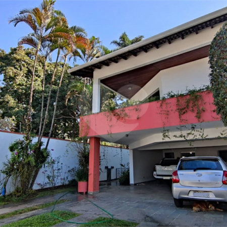 Sobrado à venda com 4 quartos, sendo 2 suítes, em Interlagos, São Paulo, SP