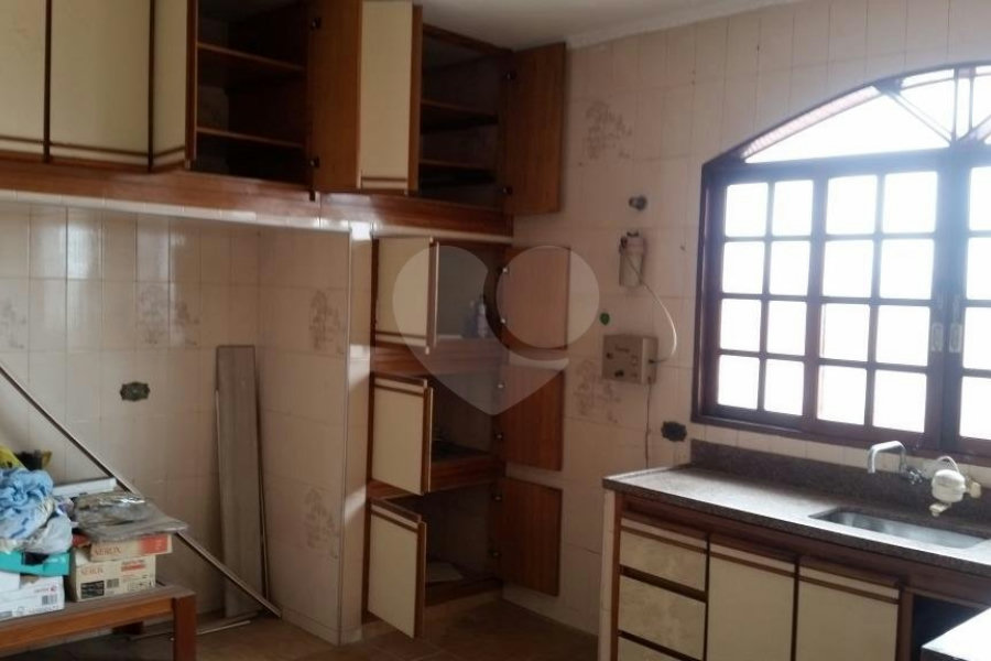 Sobrado à venda com 4 quartos em Vila Guilherme, São Paulo, SP