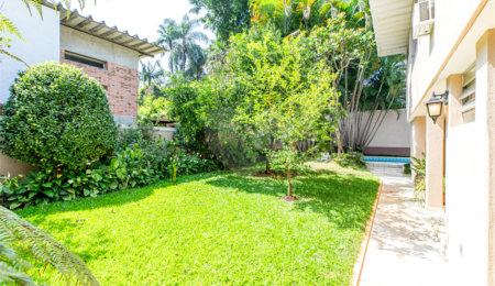 Casa de Vila à venda com 3 quartos, sendo 1 suíte,  em Alto da Boa Vista, São Paulo, SP