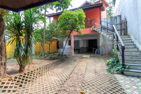 Casa à venda com 3 quartos, sendo 1 suíte,  em Alto da Lapa, São Paulo, SP