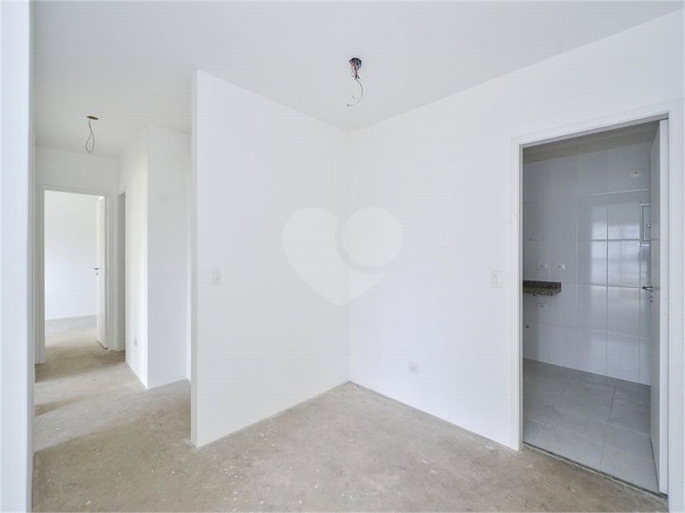 Apartamento à venda com 3 quartos, sendo 1 suíte, em Vila Gumercindo, São Paulo, SP