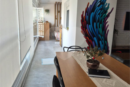 Apartamento à venda com 2 quartos, sendo 1 suíte,  em Quarta Parada, São Paulo, SP