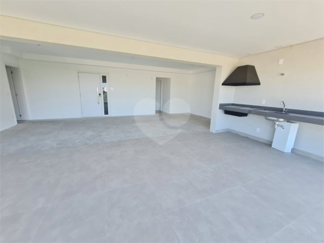 Apartamento à venda com 3 suítes em Jardim Marajoara, São Paulo, SP