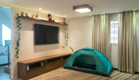 Casa à venda com 3 suítes em Chora Menino, São Paulo, SP