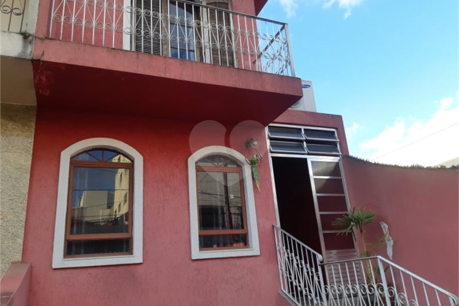 Sobrado à venda com 3 quartos, sendo 1 suíte, em Jardim Cachoeira, São Paulo, SP