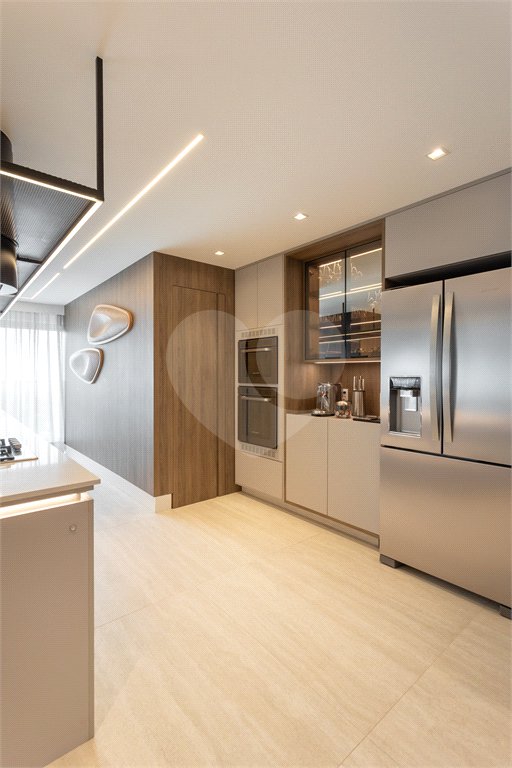 Apartamento à venda com 3 suítes em Jardim Morumbi, São Paulo, SP