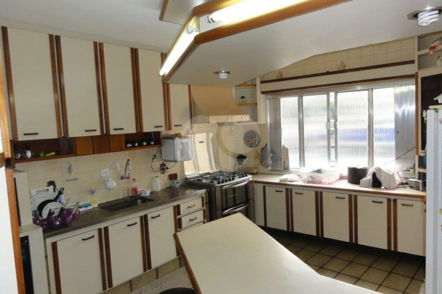 Sobrado à venda com 3 quartos, sendo 1 suíte, em Santa Teresinha, São Paulo, SP