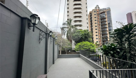 Sobrado à venda com 3 quartos em Santana, São Paulo, SP