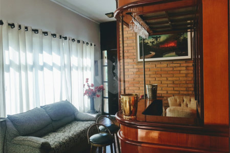 Sobrado à venda com 3 quartos, sendo 2 suítes, em Chácara Monte Alegre, São Paulo, SP