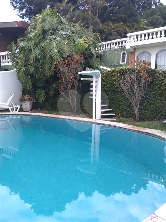 Casa à venda com 5 quartos, sendo 3 suítes, em Serra da Cantareira, Mairiporã, SP