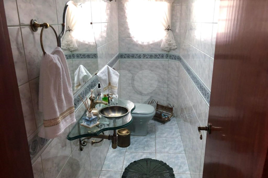 Sobrado à venda com 3 quartos, sendo 1 suíte, em Horto, São Paulo, SP