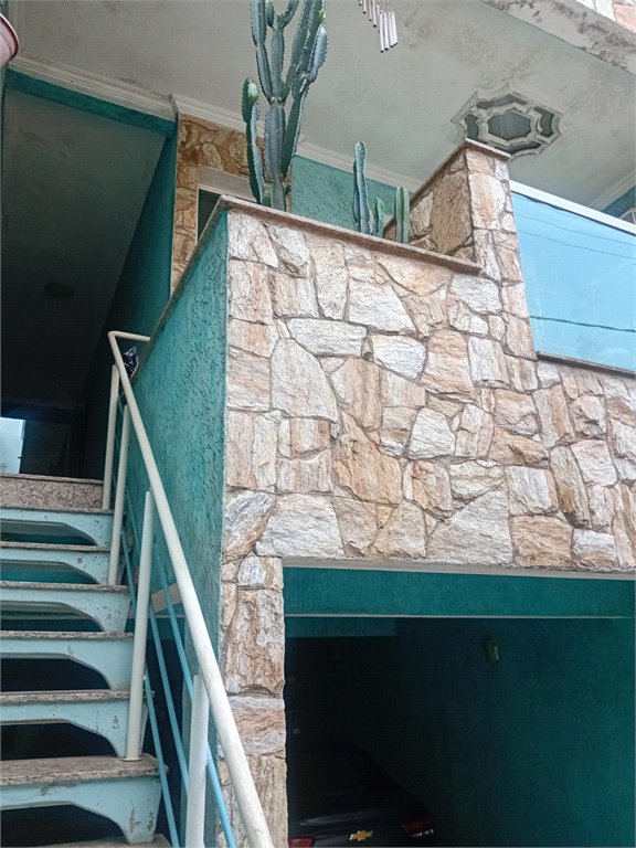 Sobrado à venda com 4 quartos, sendo 1 suíte,  em Parque Santa Laura, Ferraz de Vasconcelos, SP