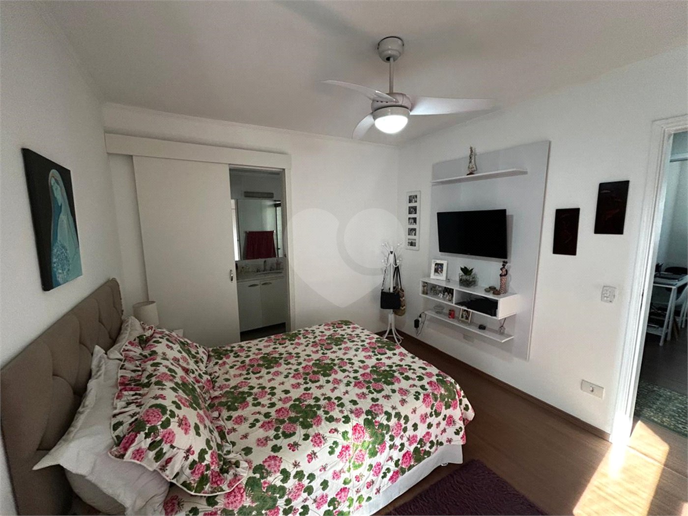 Apartamento à venda com 3 quartos, sendo 1 suíte,  em Vila Andrade, São Paulo, SP