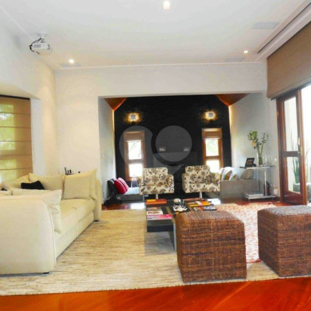 Casa à venda com 4 suítes no condomínio Vilaggio Monte Alegre, São Paulo - SP