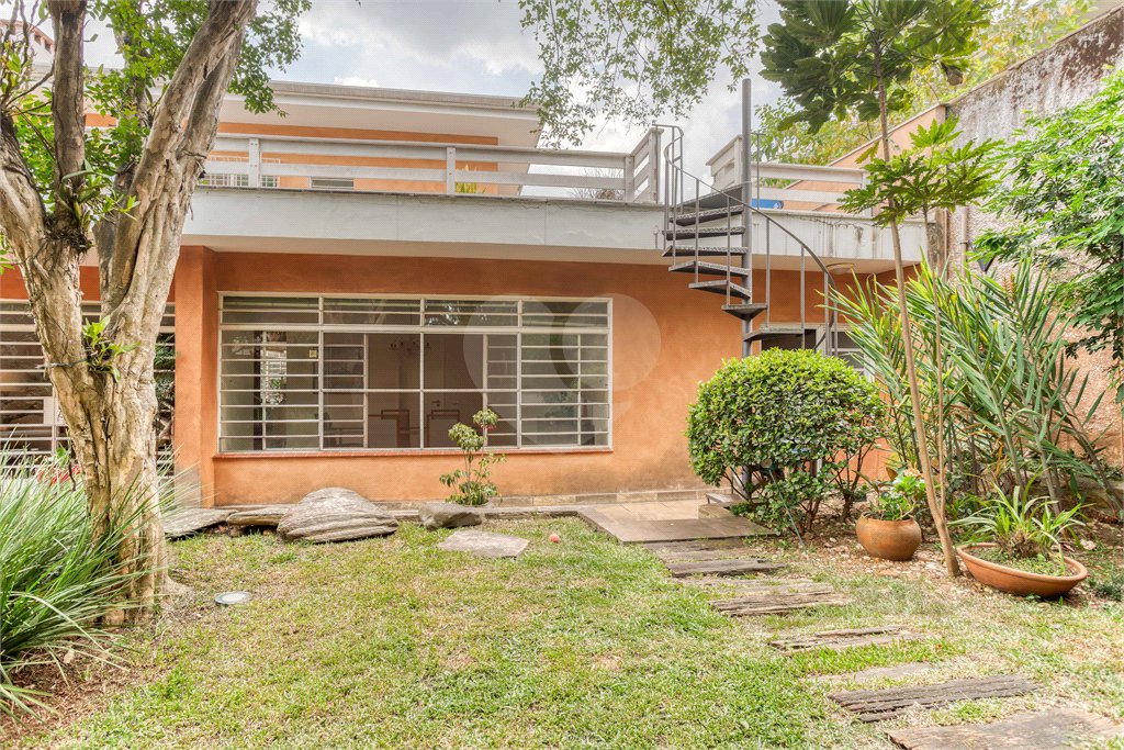 Casa à venda ou para alugar com 3 quartos, sendo 1 suíte,  em Brooklin Velho, São Paulo, SP