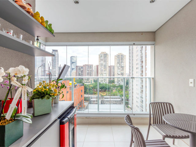 Apartamento à venda com 2 quartos, sendo 1 suíte,  em Chácara Santo Antônio (zona Sul), São Paulo, SP