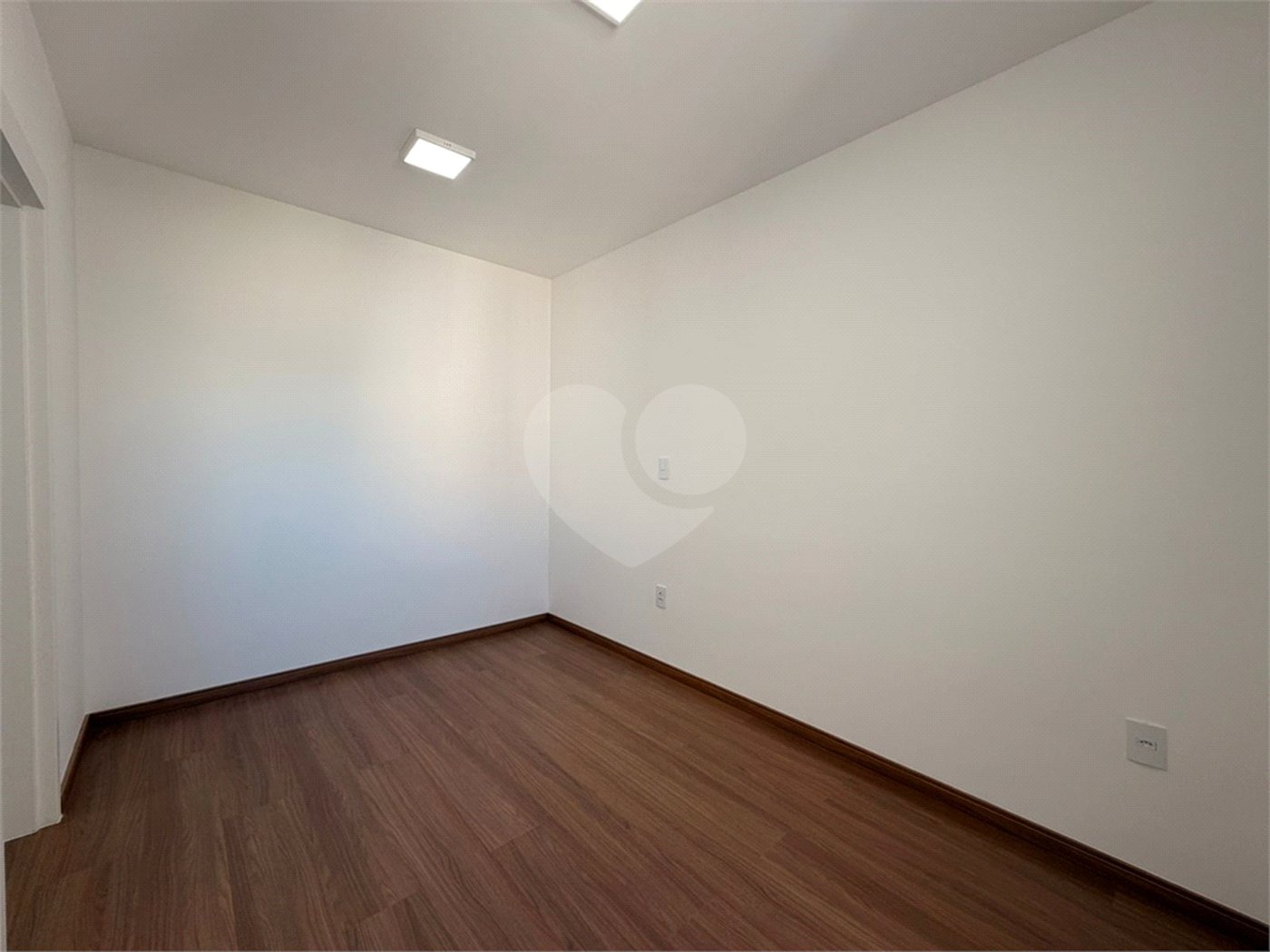 Apartamento à venda ou para alugar com 2 quartos, sendo 1 suíte, em Parque Campolim, Sorocaba, SP