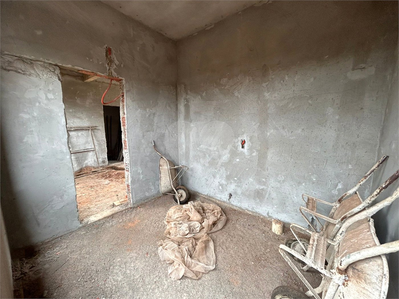 Casa à Venda de 3 dormitórios no condomínio damha II em São Carlos,