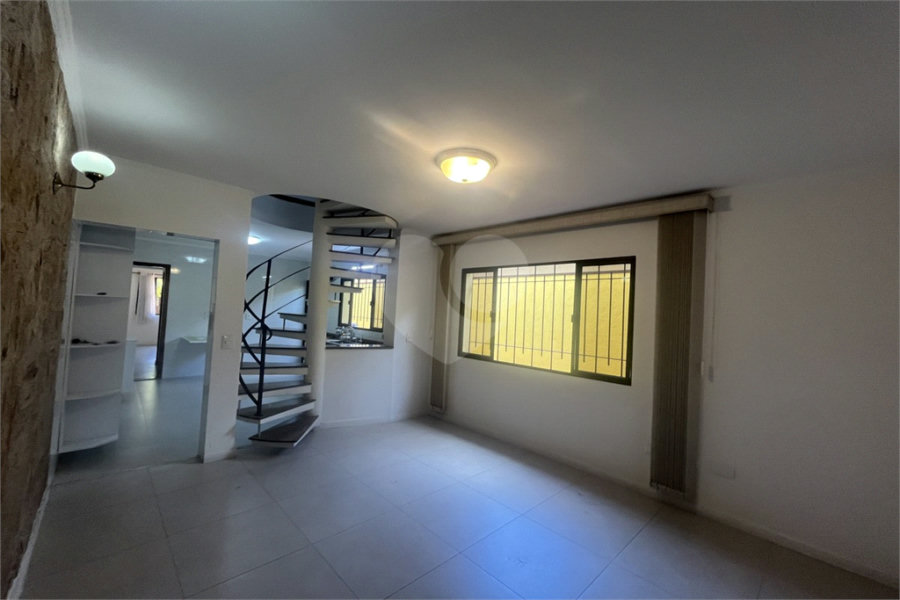 Sobrado à venda com 5 quartos, sendo 2 suítes,  em Jaçanã, São Paulo, SP