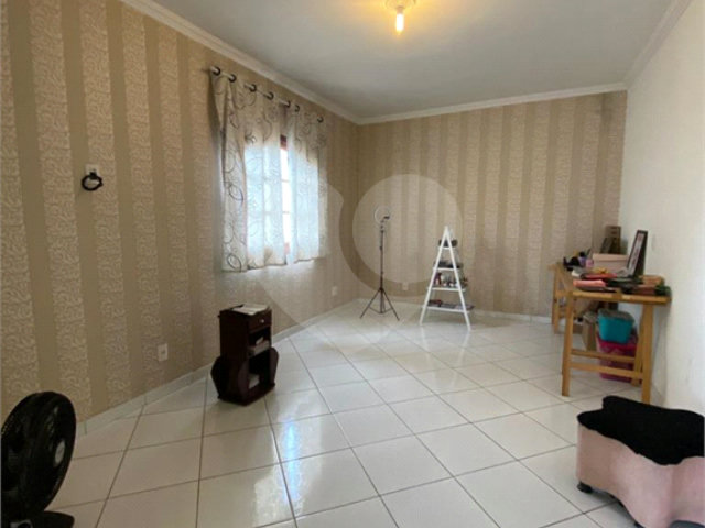 Casa à venda com 3 quartos, sendo 2 suítes,  em Jardim Brasil, Guarulhos, SP