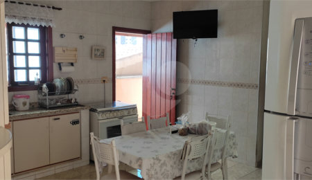 Sobrado à venda com 3 quartos, sendo 1 suíte, em Vila Almeida, Indaiatuba, SP