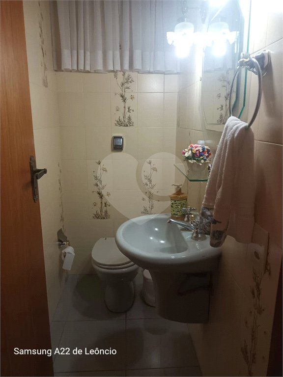 Sobrado à venda com 4 quartos, sendo 1 suíte, em Tremembé, São Paulo, SP