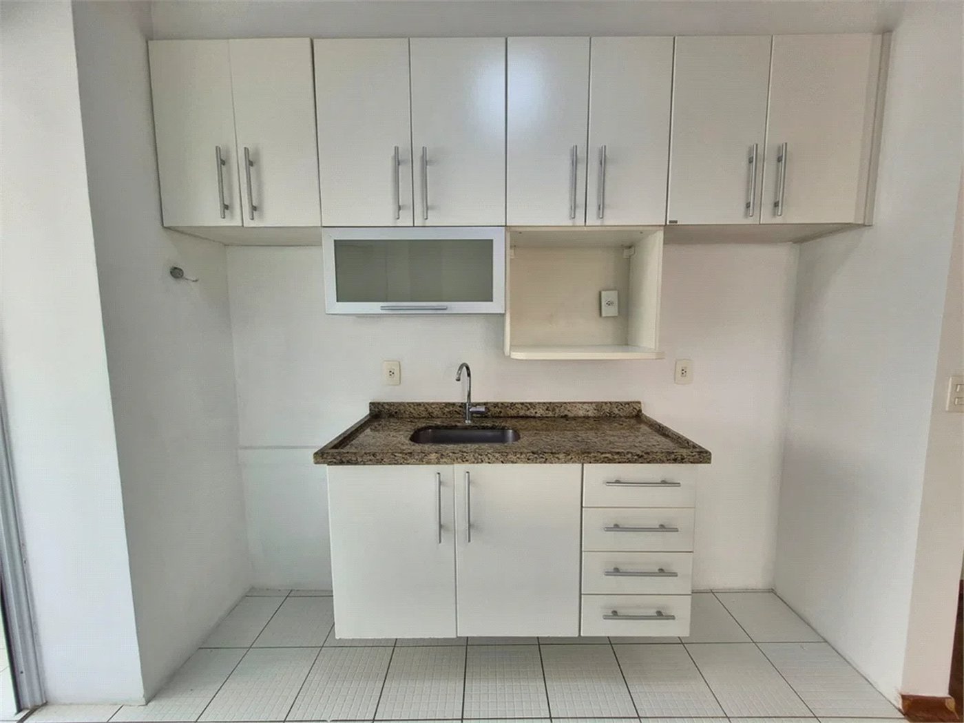 Apartamento à venda com 2 quartos em Vila Anastácio, São Paulo, SP