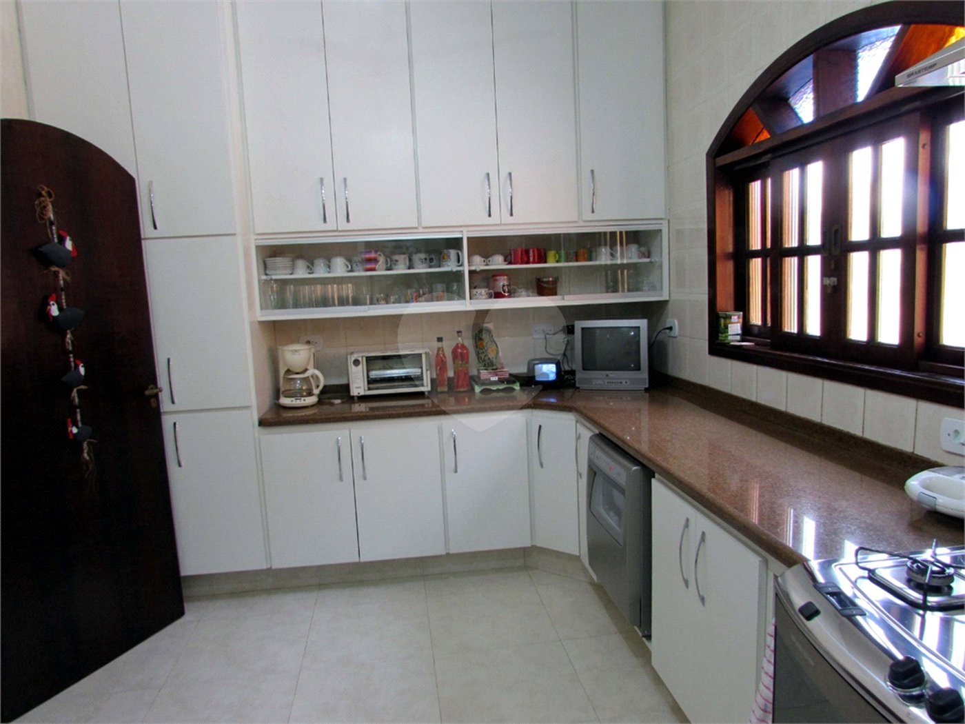 Casa à venda com 4 quartos, sendo 2 suítes, em Jardim Paulista, Atibaia, SP