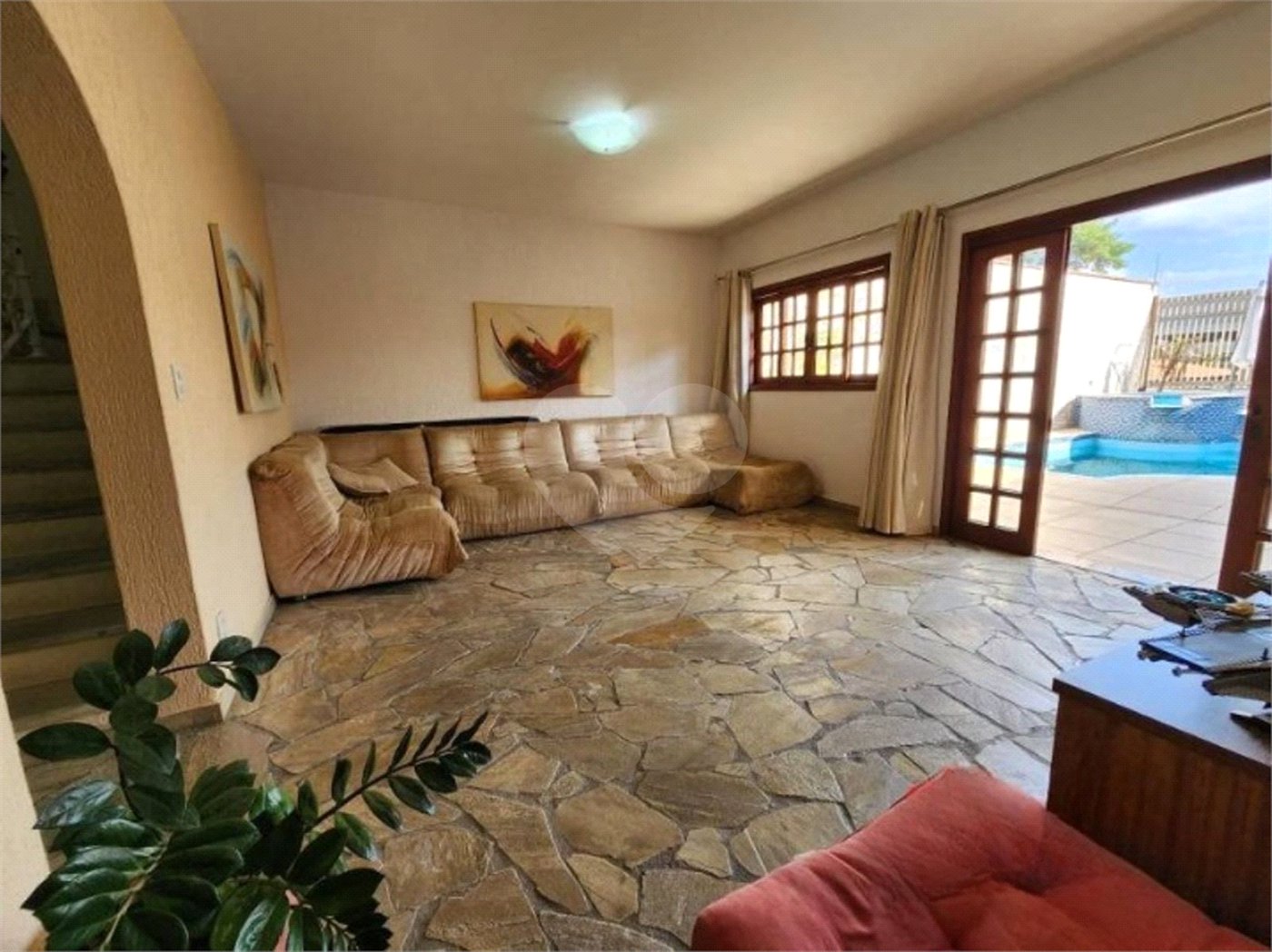 Casa à venda com 3 quartos, sendo 1 suíte, no Centro, Vinhedo, SP