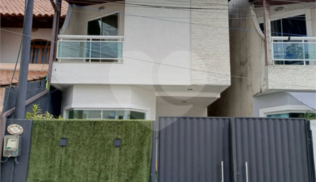 Casa à venda com 3 quartos, sendo 1 suíte, no condomínio Paraíso Classe A, Rio de Janeiro - RJ