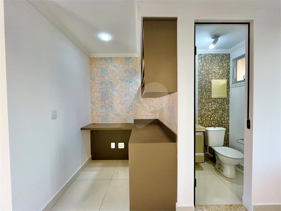 Casa à venda com 3 quartos, sendo 1 suíte, no condomínio Residencial Villa Flora, Votorantim - SP