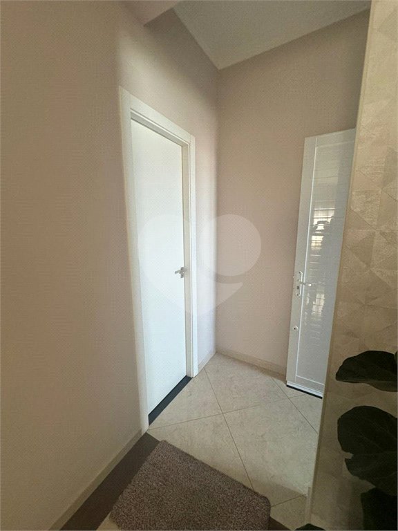 Sobrado à venda com 5 quartos, sendo 3 suítes, em Vila Nivi, São Paulo, SP