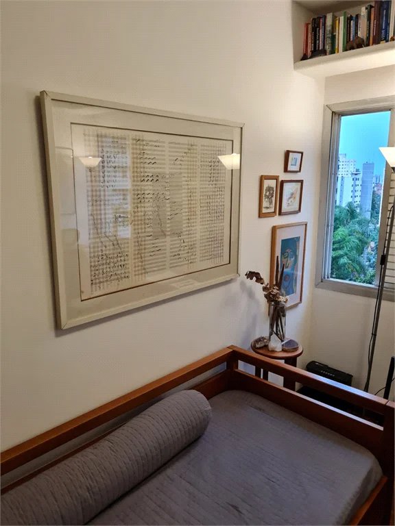 Apartamento na Vila Andrade rodeado de linda vista verde