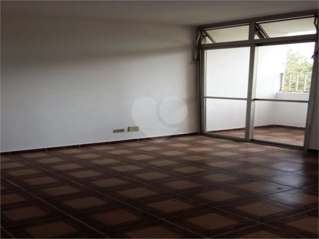 Apartamento à venda com 2 quartos, sendo 1 suíte,  em Tremembé, São Paulo, SP