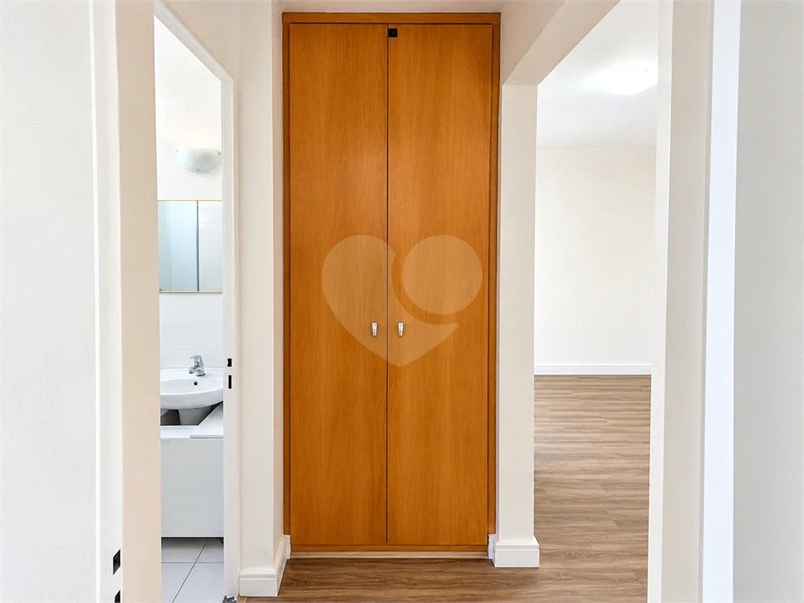 Apartamento de 44 m² com 2 dormitórios, varanda integrada e 1 vaga na Vila Guarani