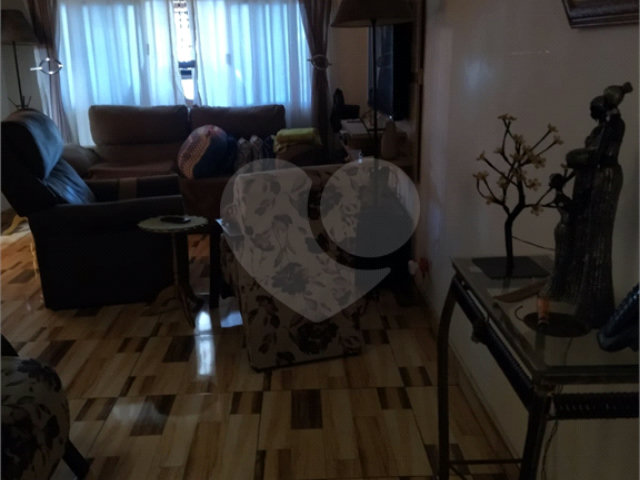 Sobrado à venda com 4 quartos, sendo 1 suíte,  em Limão, São Paulo, SP