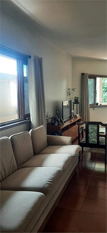 Sobrado à venda com 8 quartos em Jardim São Luís, São Paulo, SP