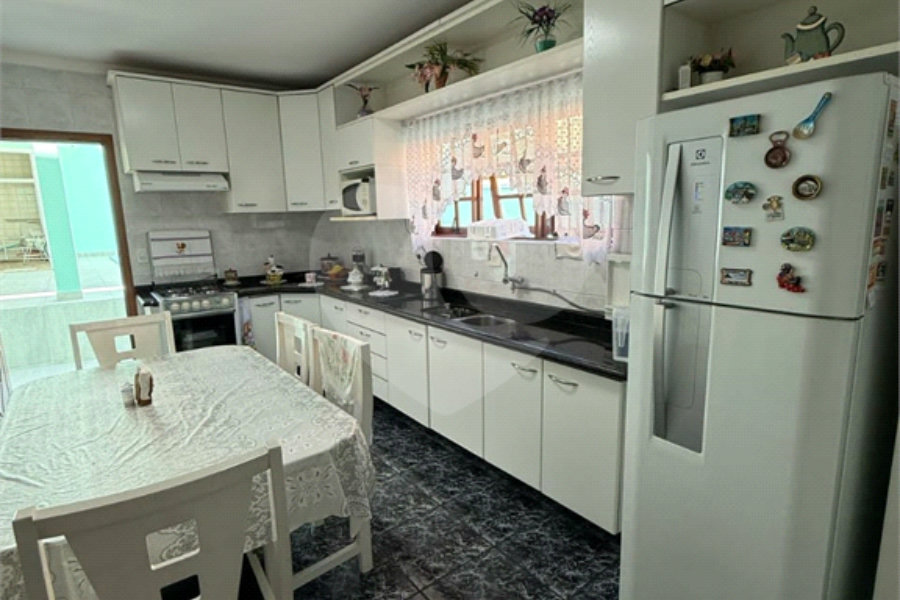 Casa à venda com 3 quartos, sendo 1 suíte, em Vila Rosalia, Guarulhos, SP