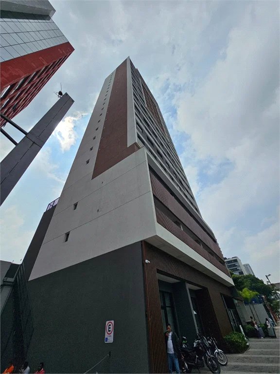 Apartamento à venda ou para alugar com 1 quarto em Pinheiros, São Paulo, SP
